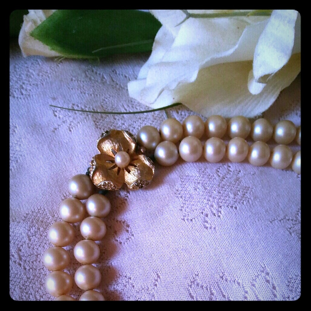 Vintage Heisey Double Strand Faux Pearl Necklace